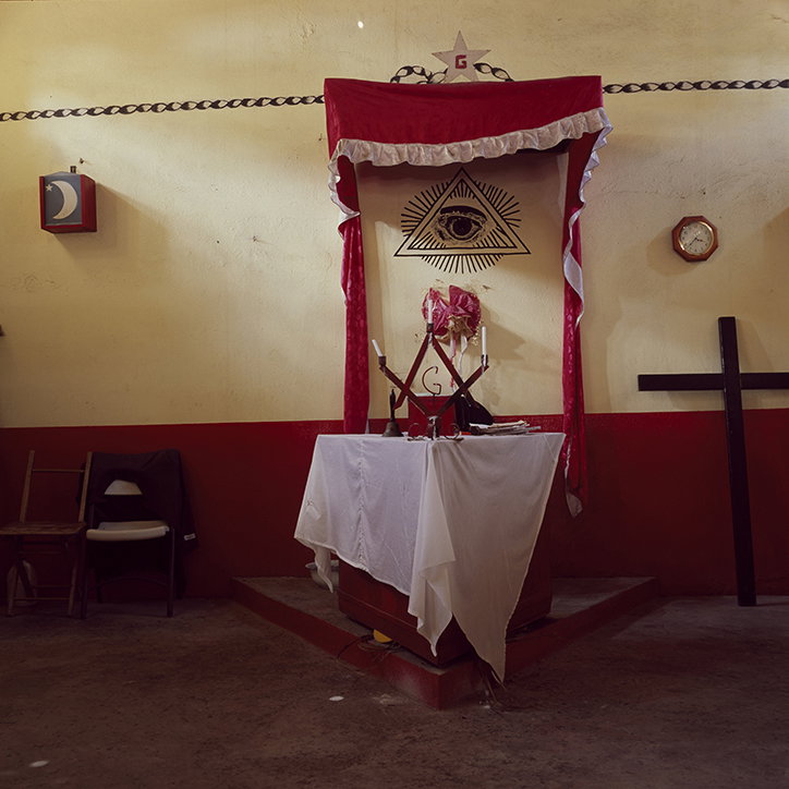 LeahGordon-FreemasonsInHaiti-Photography-ItsNiceThat-17.jpg