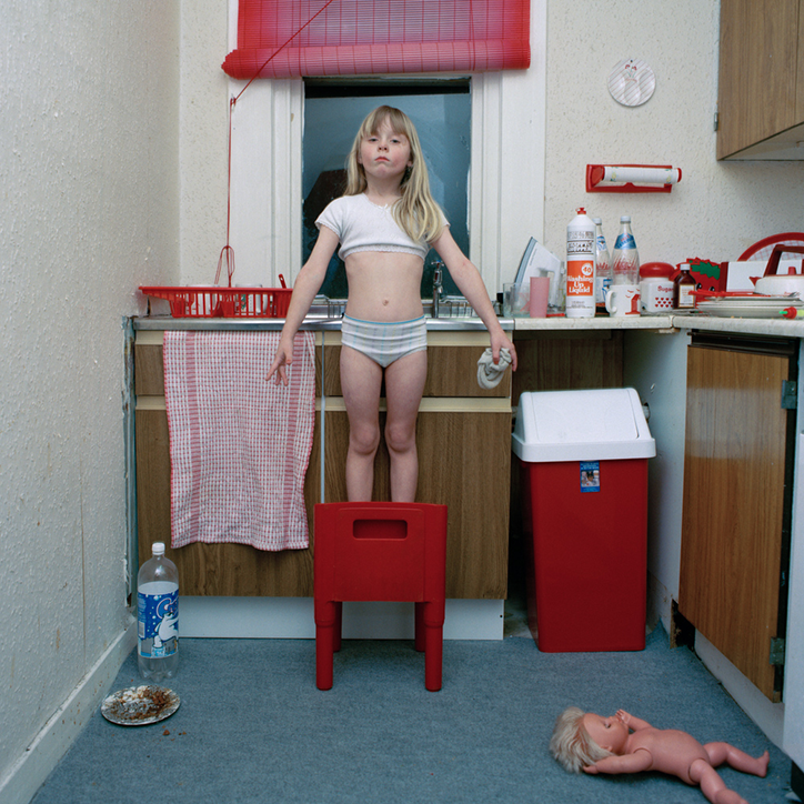 Margaret_Mitchell-family-photogaphy-itsnicethat-04.png