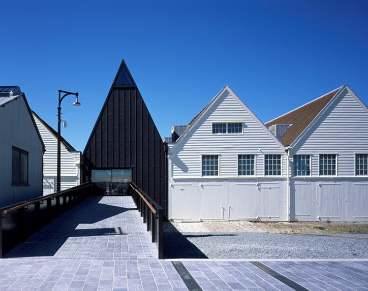 Helene_Binet_Command_of_Oceans_architecture_its_nice_that.jpg