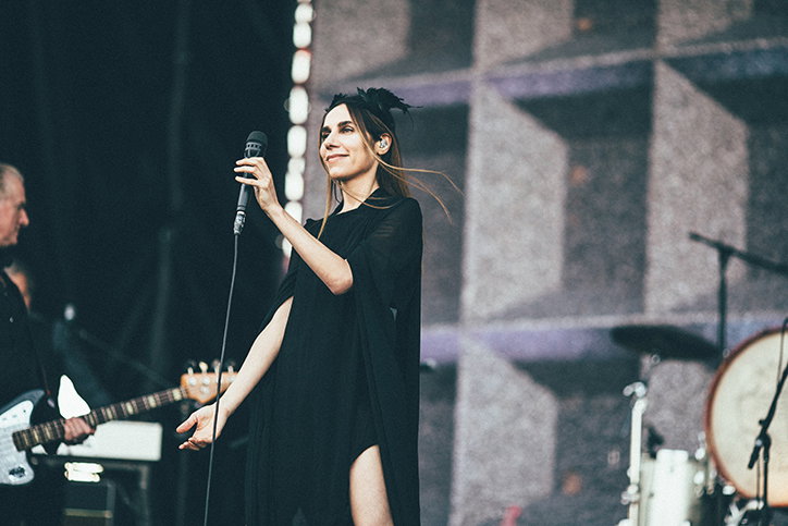 PoonehGhana-PitchforkFestival-Saturday-PJHarvey-Photography-05.jpg