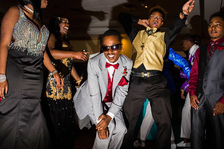 Landon-Nordeman-Prom-in-Flint-photography-itsnicethat-2.jpg