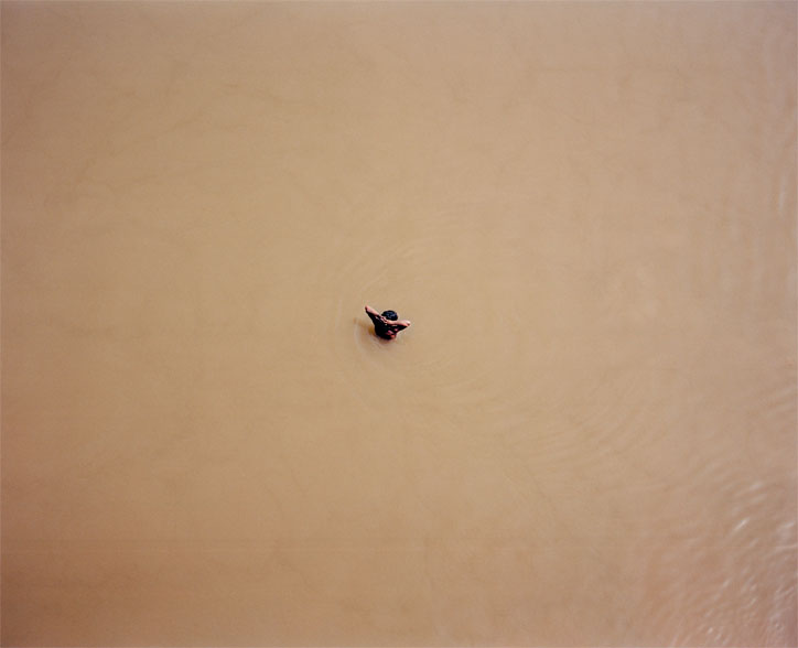 mustafa-abdulaziz-water-photography-itnicethat-2.jpg