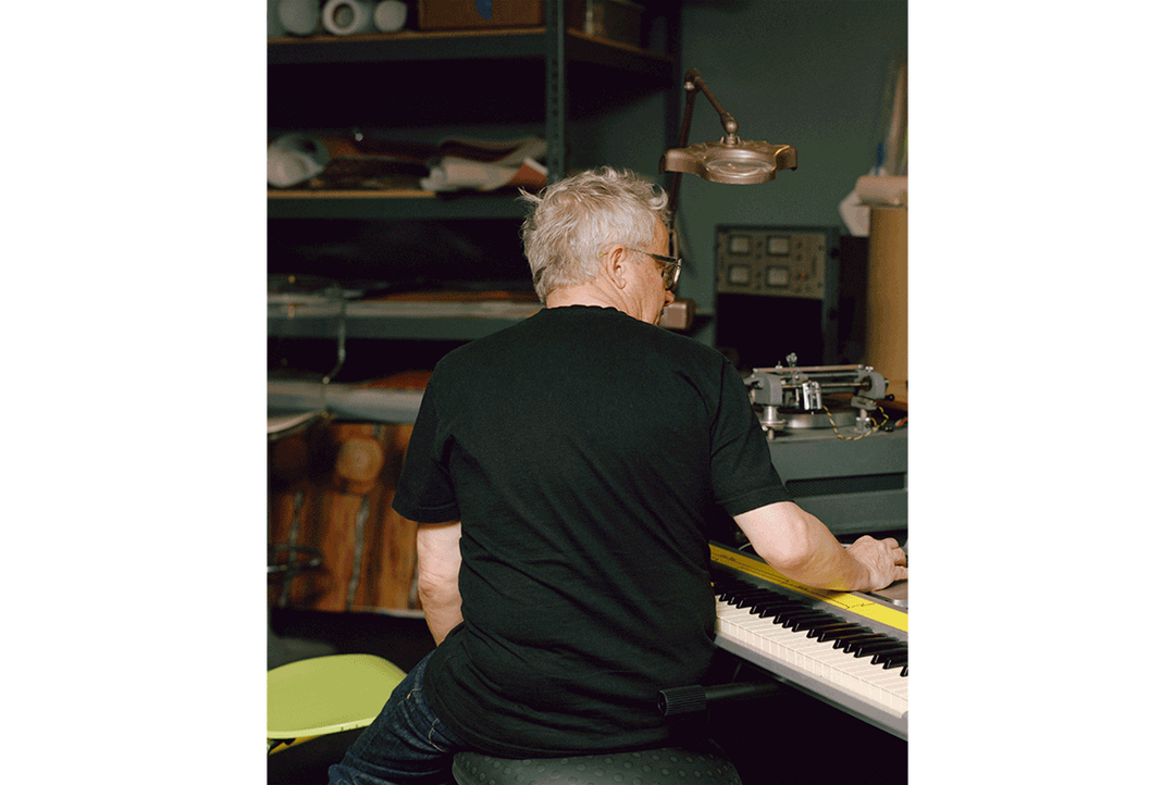 MarkMothersbaugh-MollyMatalon-Art-itsnicethat-03.png