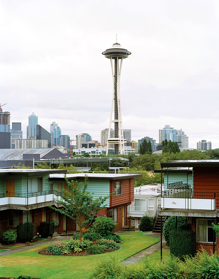 Jade-Doskow-Lost-Utopias-photography-itsnicethat-3.png