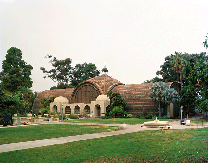 Jade-Doskow-Lost-Utopias-photography-itsnicethat-5.png