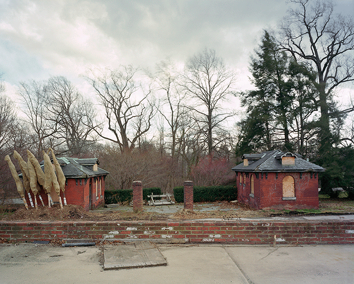 Jade-Doskow-Lost-Utopias-photography-itsnicethat-6.png