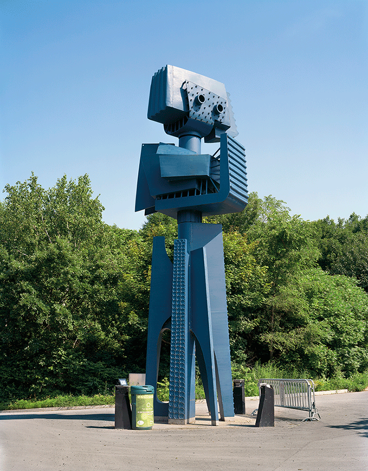 Jade-Doskow-Lost-Utopias-photography-itsnicethat-10.png