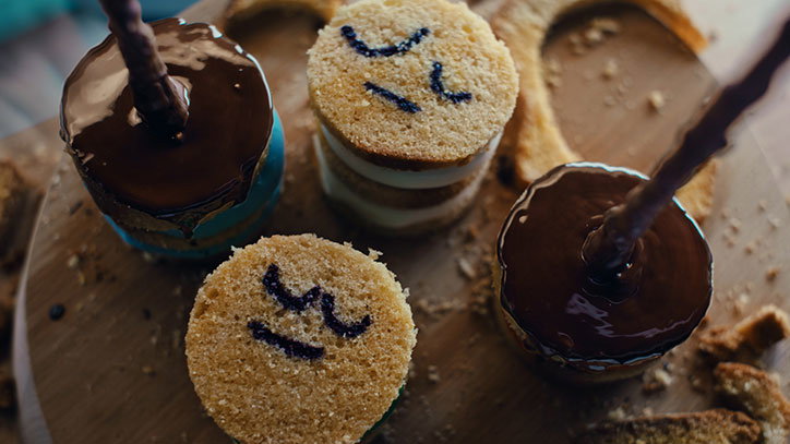 Parabella_4Creative_Blinkink_Great_British_Bake_Off_trailer_itsnicethat18publication-itsnicethat-advertising.jpg