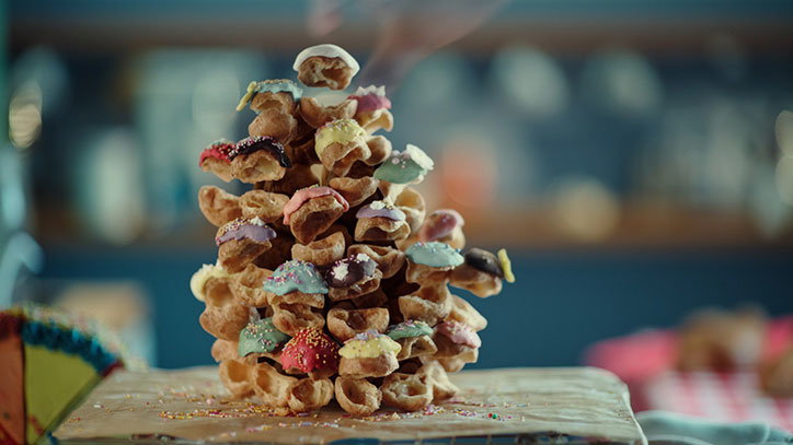 Parabella_4Creative_Blinkink_Great_British_Bake_Off_trailer_itsnicethat25publication-itsnicethat-advertising.jpg