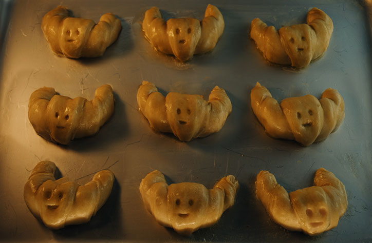 The Great British Bake Off trailer is a joyous all-singing, all-baked, stop-frame animation by Parabella