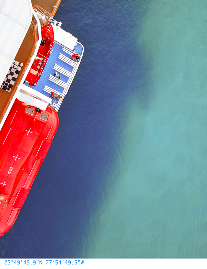 Anna-Beee-At-Sea-photography-itsnicethat-18.png