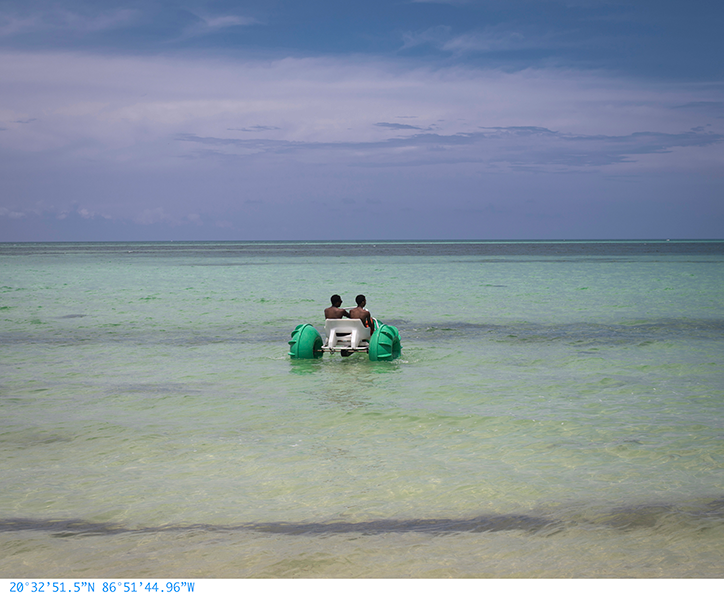 Anna-Beee-At-Sea-photography-itsnicethat-19.png