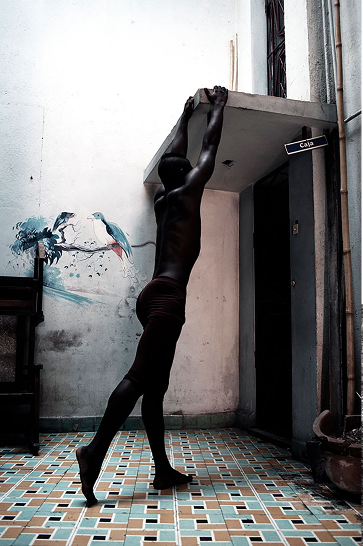 marta-serrano-enter-my-dreams-photography-itsnicethat-5.jpg