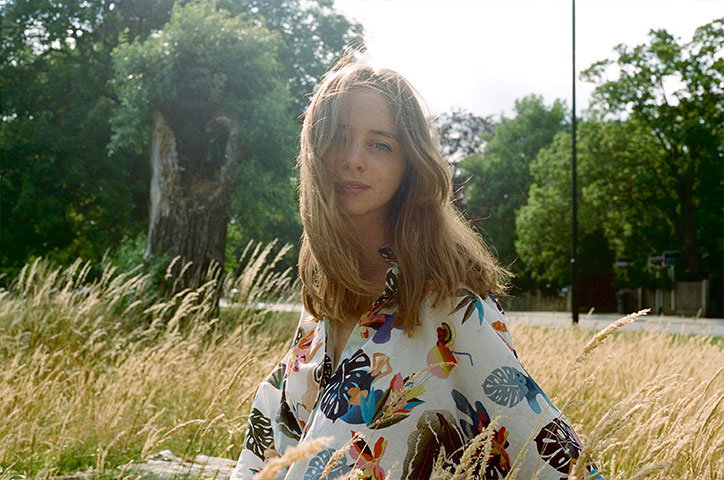 eliza-hatch-cheer-up-luv-photography-itsnicethat-14.jpg