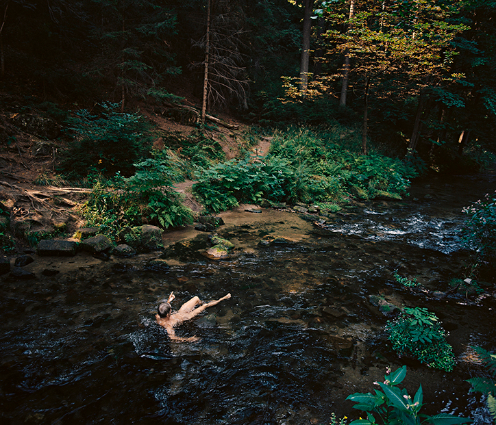 RoshanAdhihetty-Nacktwanderer-Photography-itsnicethat-06.png