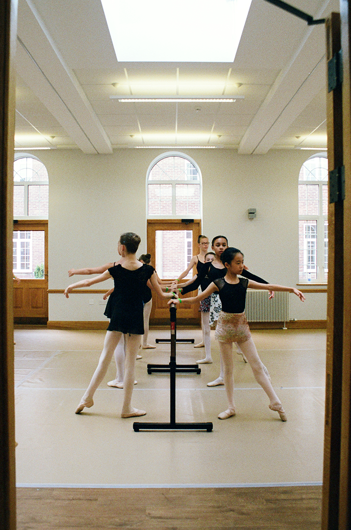 Sophie-Harris-Taylor-Summer-School-photography-itsnicethat-8.png