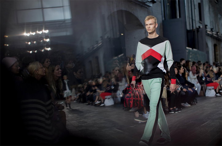 versace-fashion-itsnicethat-1.jpg
