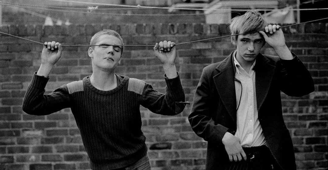 TishMurtha-GlennandPaulonWashingLine-YouthUnemployment-itsnicethat-hero.jpg