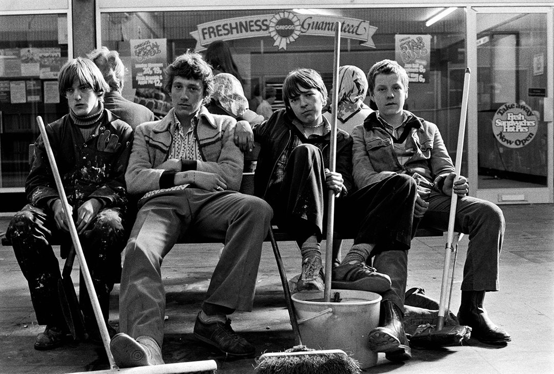TishMurtha-FreshnessGuaranteed-YouthUnemployment-Photography-itsnicethat.jpg