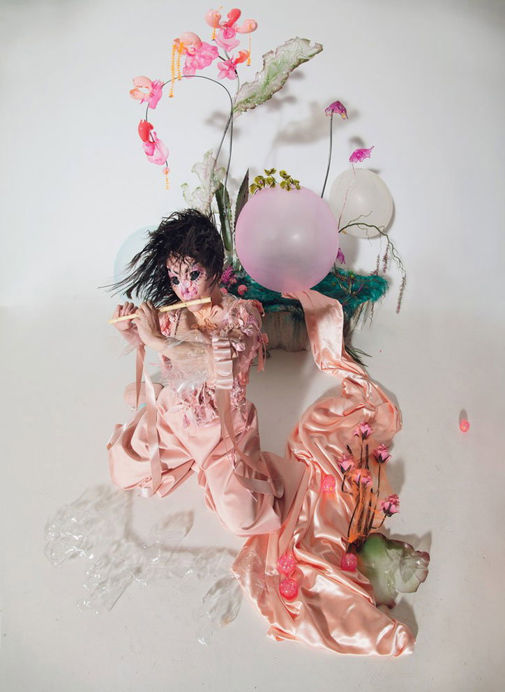 Tim-Walker-Bjork-W-Mag-publication-photography-itsnicethat-4.jpg