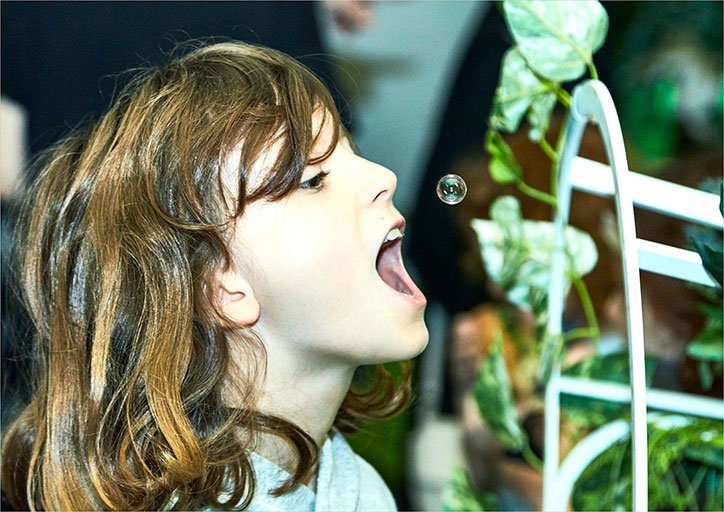 bompas-and-parr-edible-exhibition-amv-bbdo-vanda-museum-of-childhood-itsnicethat-veg-bubble-eating.jpg