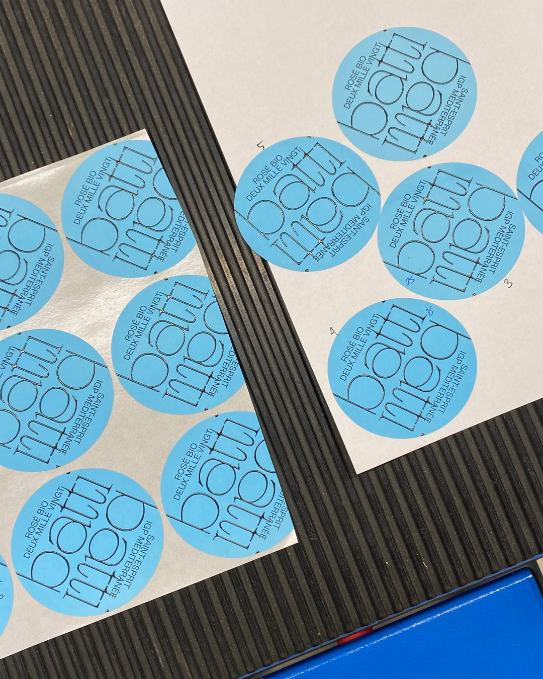 lorena-manhaes-graphic-design-discover-itsnicethat-03