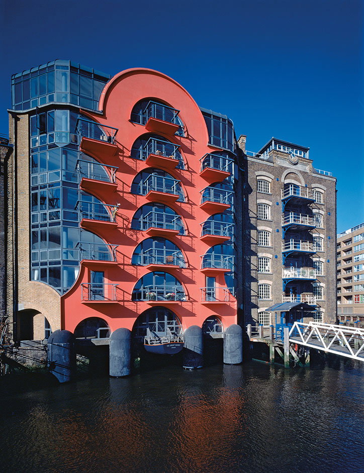 postmodern-buildings-in-britain-architecture-publication-itsnicethat-CZWG_China-Wharf_N94_c-Jo-Reid-_-John-Peck.jpg