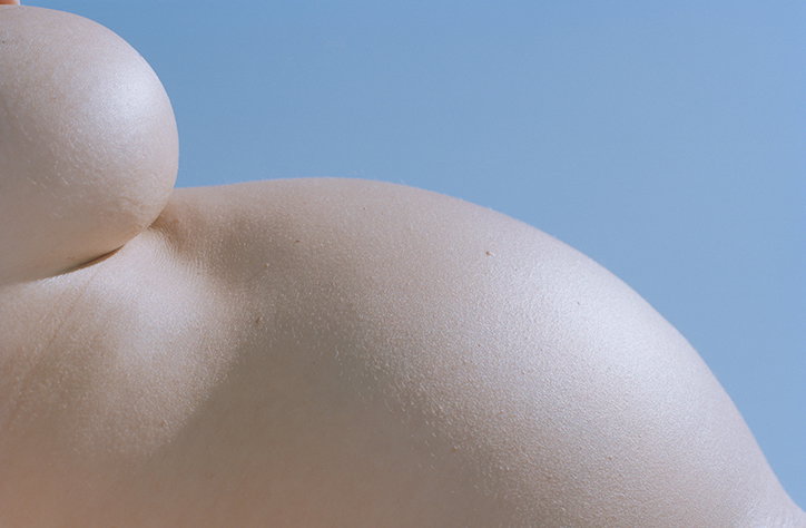 Bea de Giacomo photographs the wonders of pregnancy
