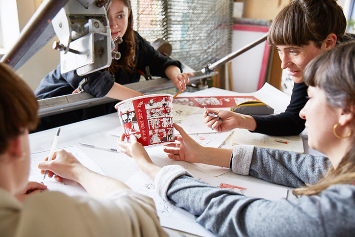 KFC-bucket-designs-advertising-itsnicethat-2.png
