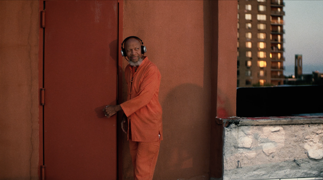 Laraaji-Film-JakeandOliver-itsnicethat-08.png