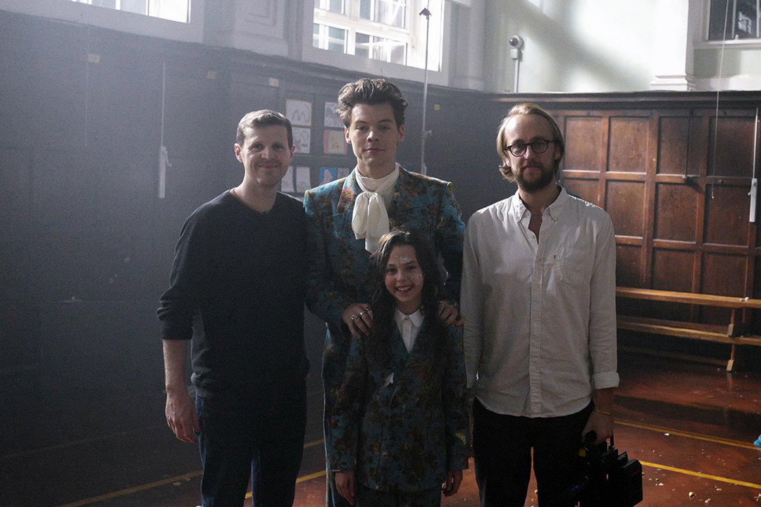 US_harry_styles_Kiwi_BTS_Film_Its_Nice_That_2.jpg