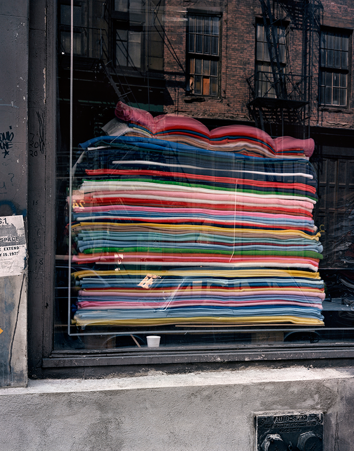 Wayne-Sorce-Blankets_-New-York_-1986-itsnicethat-8.png