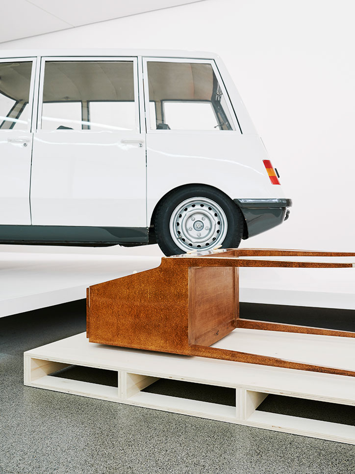 Hella-Jongerius-photography-itsnicethat-Disegno_NeueSammlung_Munich_027b.jpg