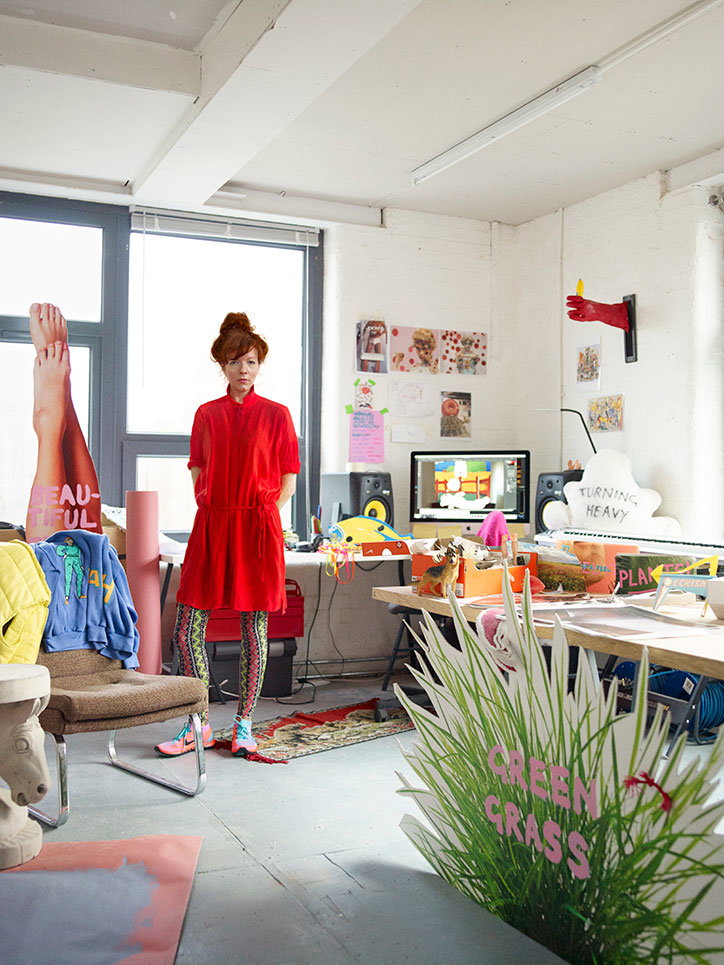 Heather-Phillipson_-by-Rory-Van-Millingen-_art_itsnicethat.jpg