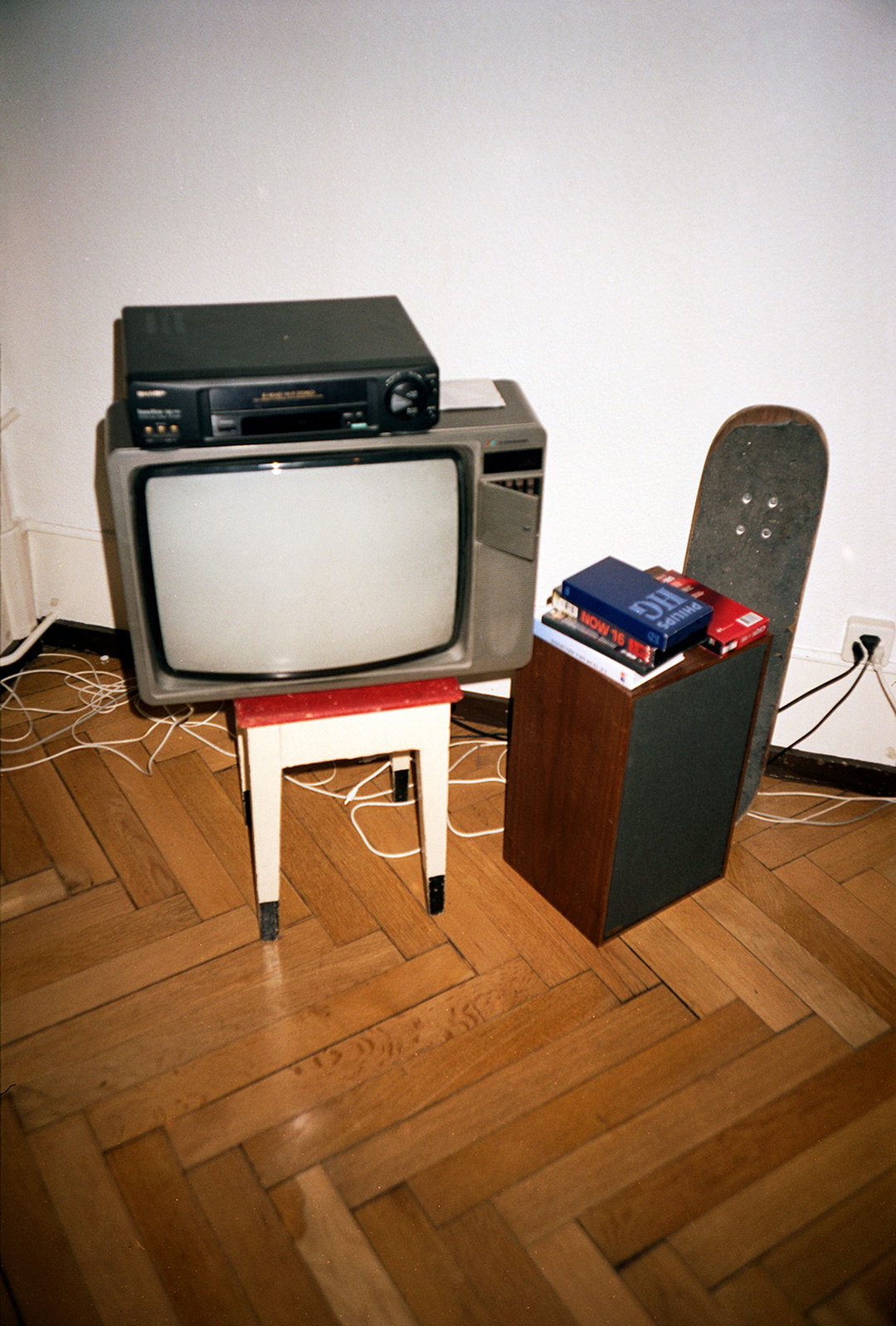 Apartamento-Issue1-LinusBill-Publication-itsnicethat-01.jpg