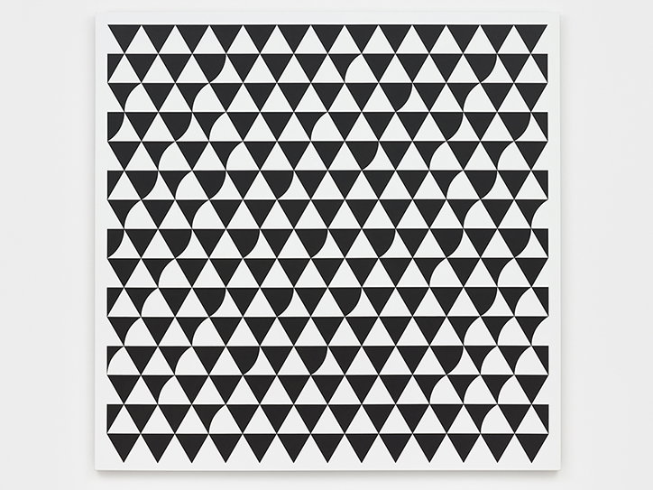 BridgetRiley-Exhibition-itsnicethat-02.jpg