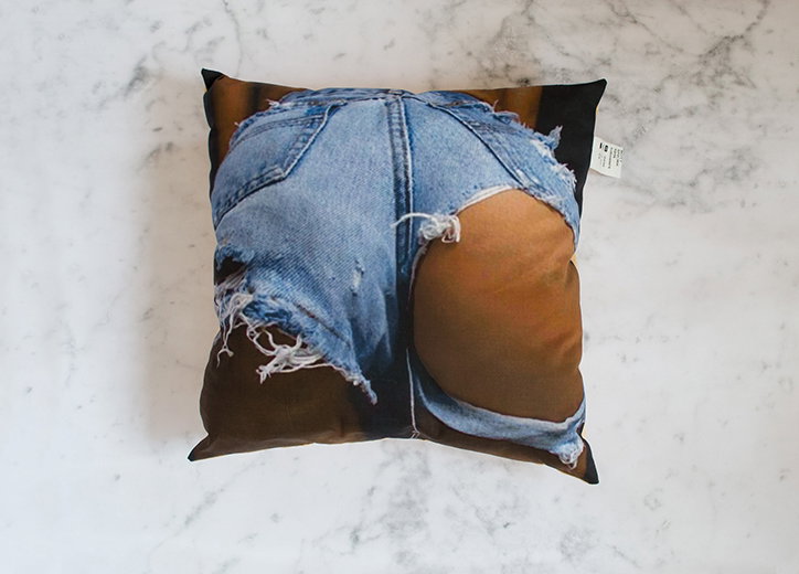 MelaniDeLuca-PostButt-Publication-itsnicethat-09.jpg