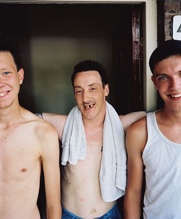 RobHornstra-ManNextDoor-Photography-itsnicethat-06.jpg