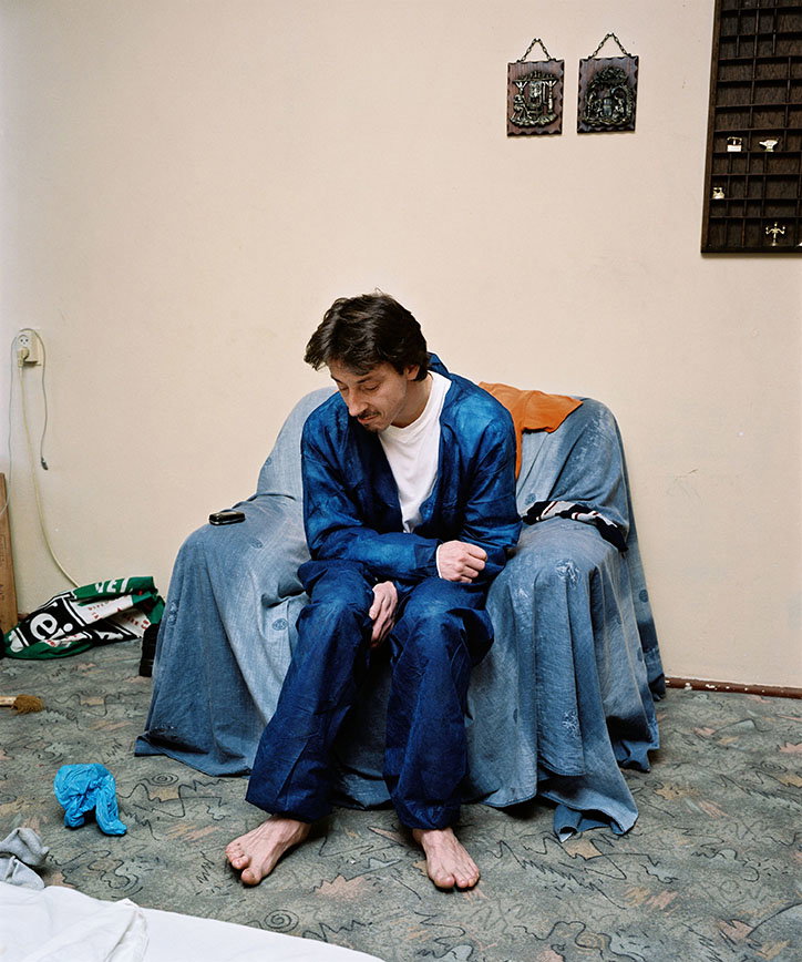 RobHornstra-ManNextDoor-Photography-itsnicethat-09.jpg