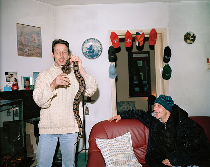 RobHornstra-ManNextDoor-Photography-itsnicethat-12.jpg