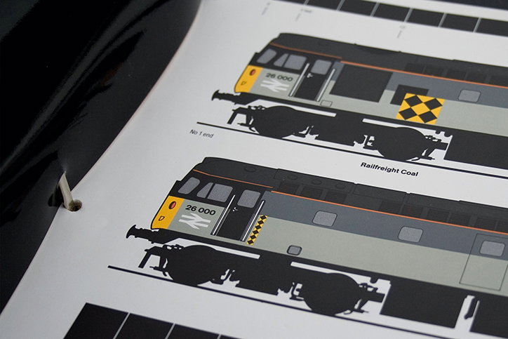 DesignForRail-Roundel-Exhibition-itsnicethat-07.jpg