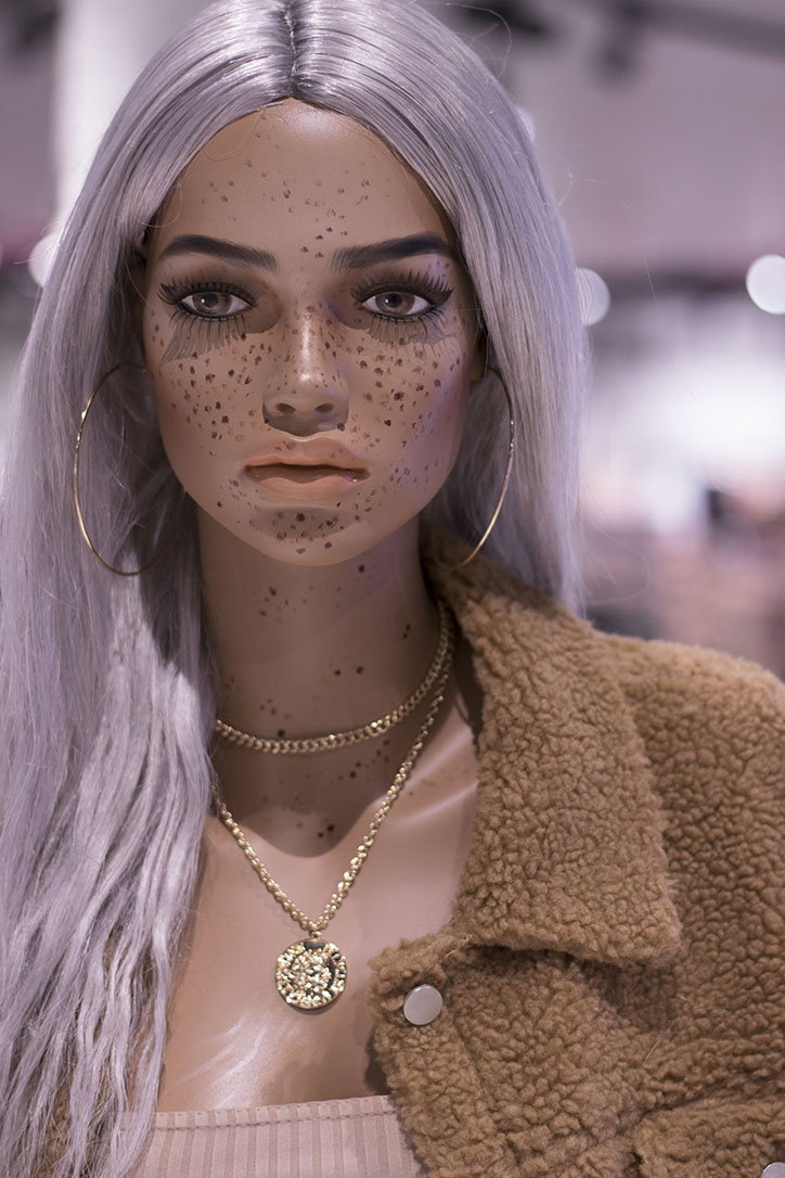 Missguided-BodyPositiveMannequins-Fashion-ItsNiceThat-6.jpg
