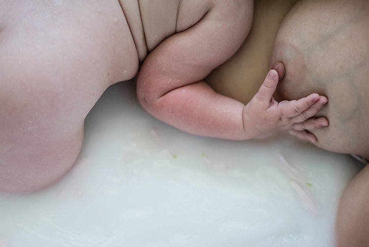 BirthBecomesHer-Photography-ItsNiceThat-6.jpg