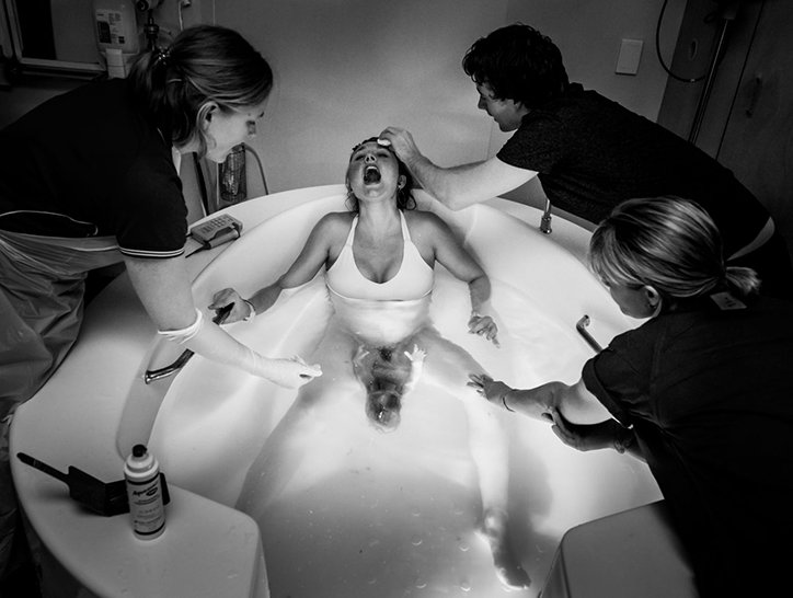 BirthBecomesHer-Photography-ItsNiceThat-7.jpg