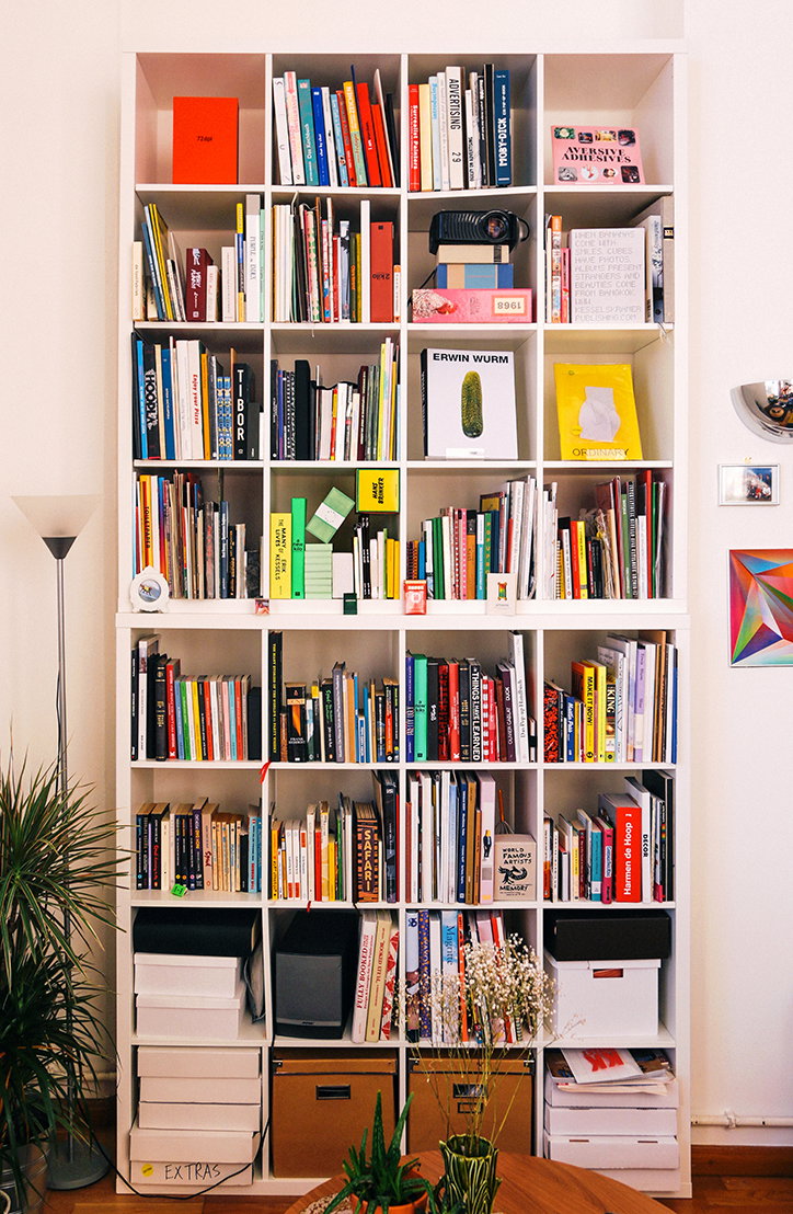 Max_Bookshelf.jpg