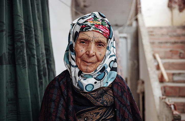 Yumna Al-Arashi captures the last generation of Muslim women with facial tattoos