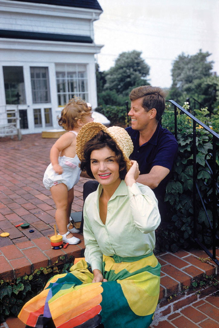 Mark-Shaw_Kennedys_Proud-Galleries_photography_itsnicethat_Jackie_-JFK-and-Caroline_-Hyannis-Patio_-1959.jpg