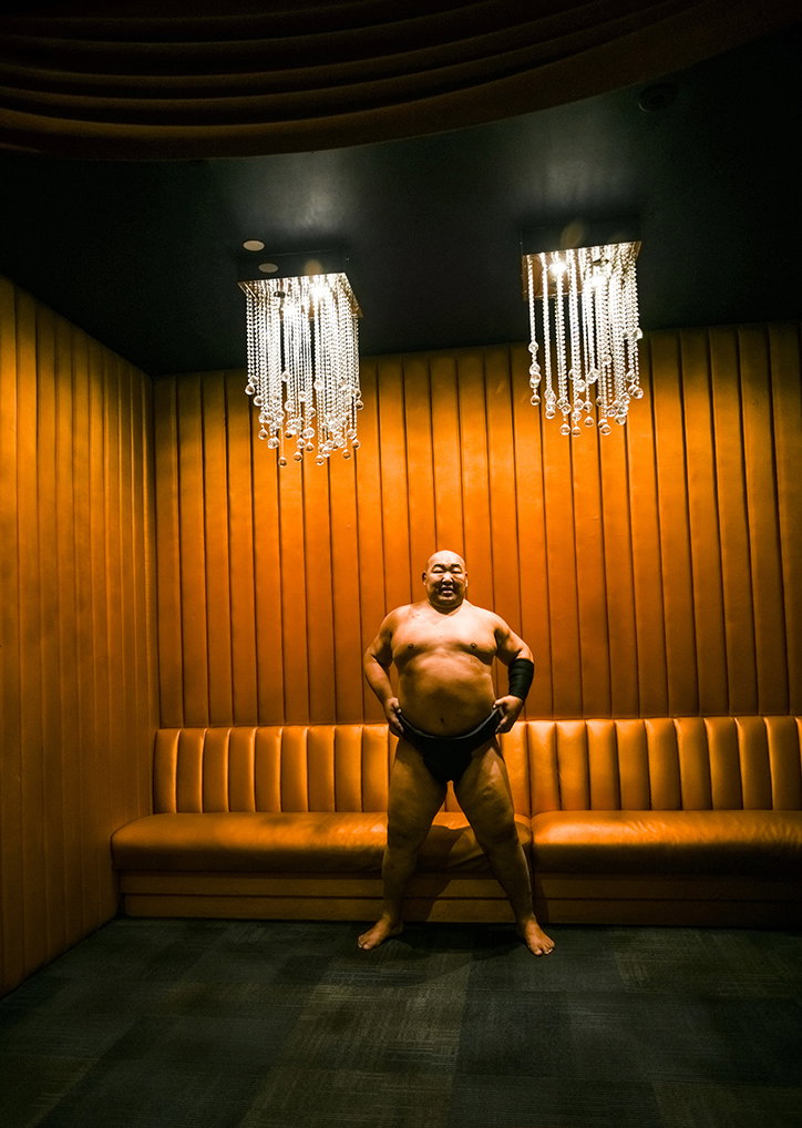 Dolly_Faibyshev-Sumo-Photography-itsnicethat-01.jpg
