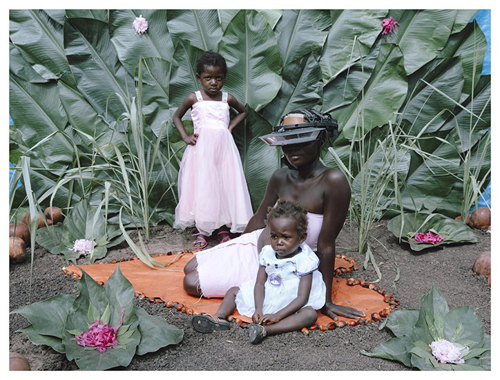 Baloji-PeaudeChagrinBleudeNuit-Film-ItsNiceThat-8.jpg