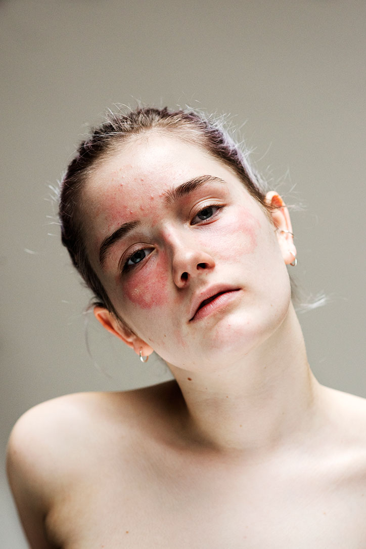 Sophie-Harris-Taylor_Epidermis_photography_itsnicethat_ISSEY.jpg